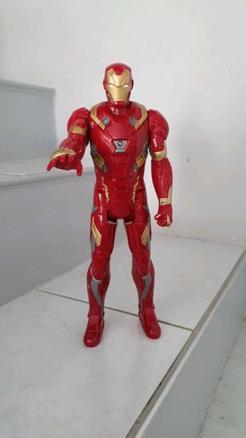 Figurine iron man sons et lumières V3