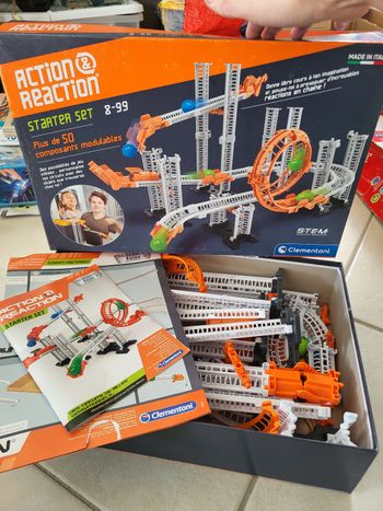 Circuit bille action réaction clementoni