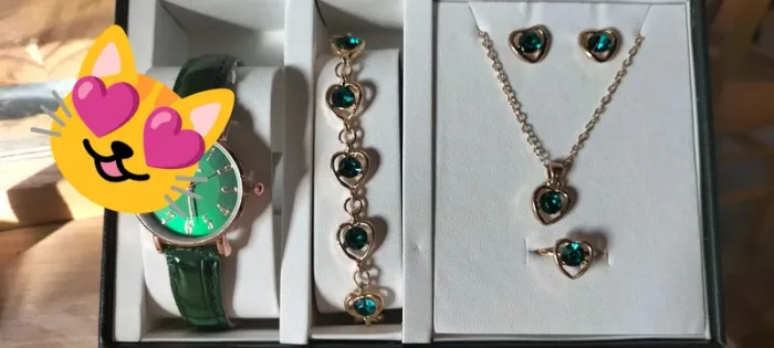 Parure vert coeur 5 pièces