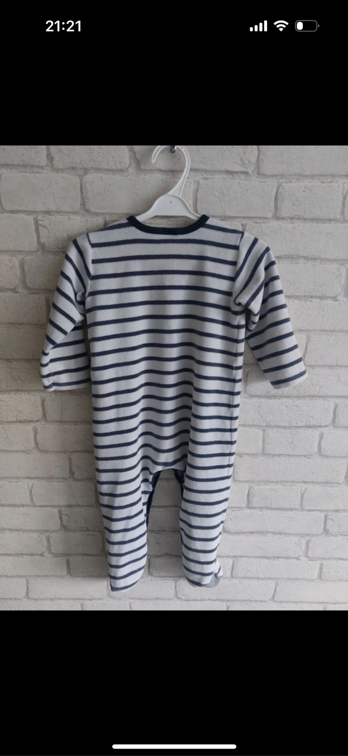 Pyjama Petit Bateau taille 18 mois - photo numéro 2