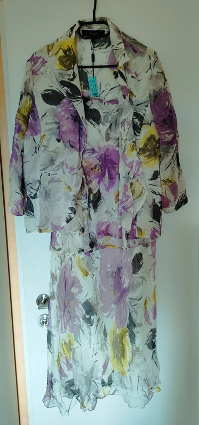 Robe avec chemisier en soie neuve - photo numéro 4