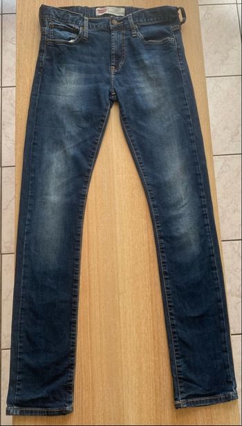 Jeans levi’s taille 14ans (s)