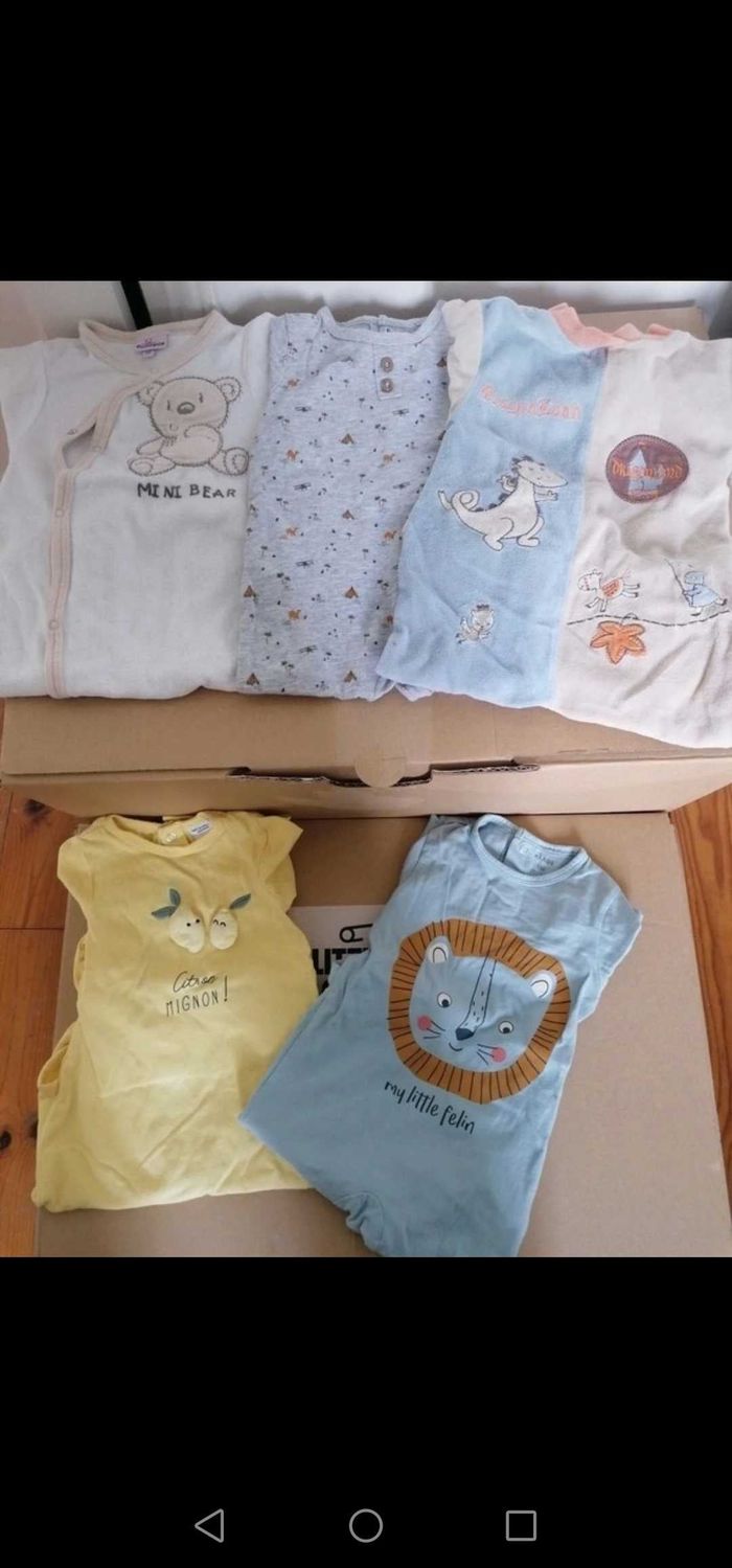 Lot de 5 pyjamas dont 1 offert