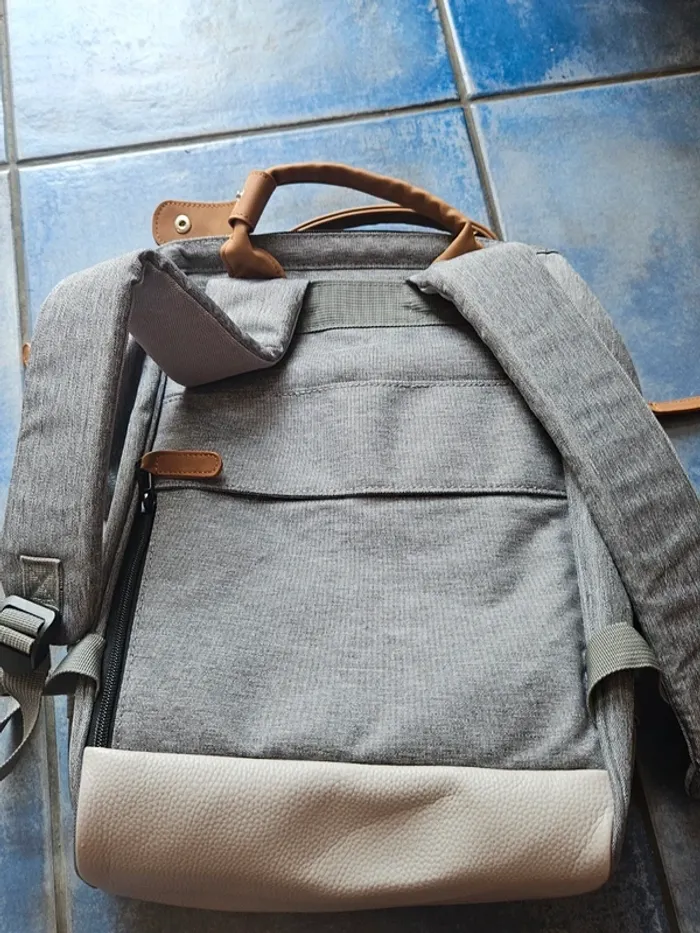 Sac a dos cabaïa gris M jamais servi - photo numéro 2
