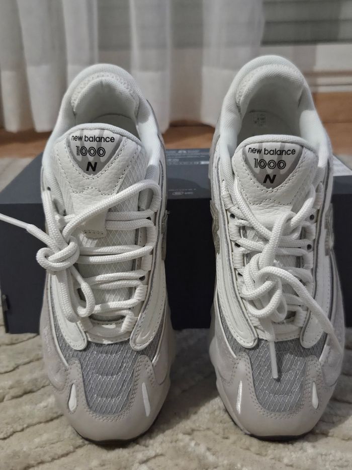 Baskets New Balance 1000 - Blanc/Gris clair - Neuves - taille 38.5 - photo numéro 5
