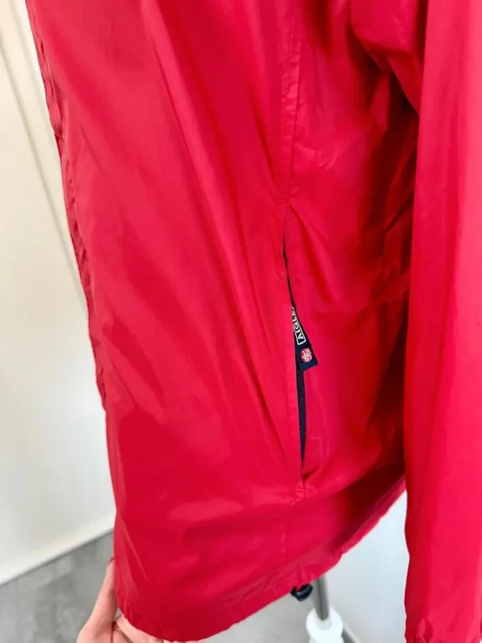 Veste de pluie Aigle femme S ou enfant 14 ans rouge en parfait état - photo numéro 4
