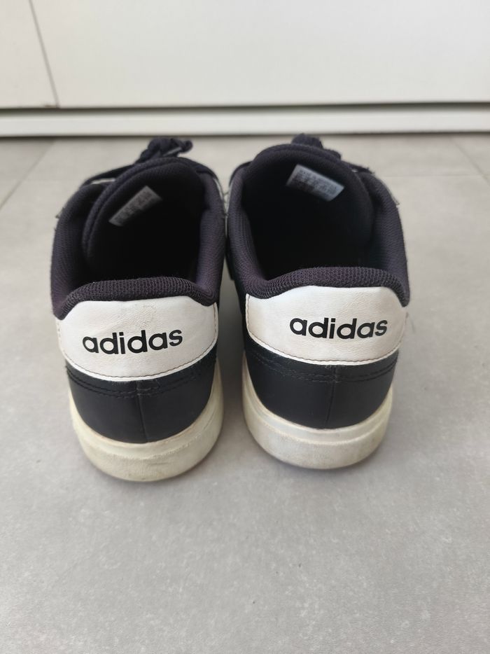 Chaussures adidas taille 39 - photo numéro 4