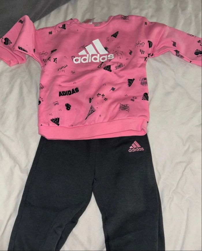 Ensemble adidas 9-12 mois