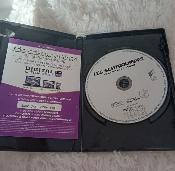 Dvd les schtroumpfs et le village perdu - photo numéro 3
