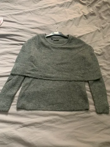 Très beau pull chaud col châle