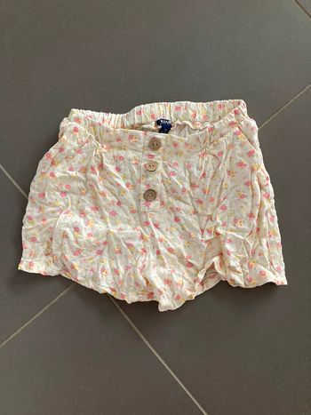 Short kiabi 7 ans en très bon état