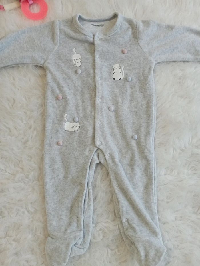 Lot 3 pyjamas velour 6m - photo numéro 4