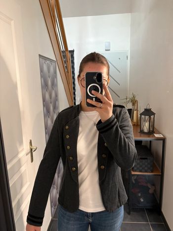 Blazer gris avec épaulettes Cache Cache M très bon état