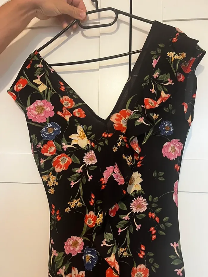Superbe robe longue noire à fleurs - photo numéro 3