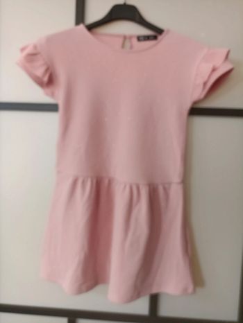 Robe rose pailleté taille 6-7 ans