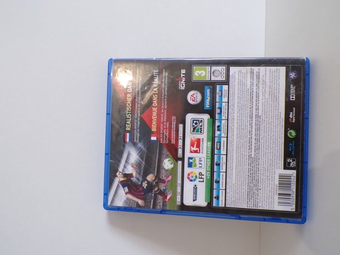 Jeu Vidéo - PS 4 - Fifa 14 (J14) - photo numéro 3