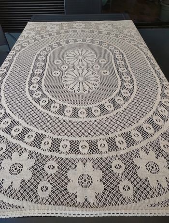 Nappe rectangulaire dentelle