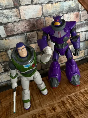 Buzz l’éclair et Zorg Disney
