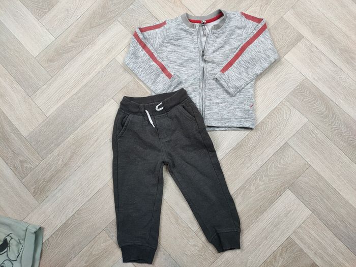Gros lot de vêtements garçon 2 ans pour la mi-saison rentrée - photo numéro 5