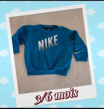 Sweat  nike 3/6 mois