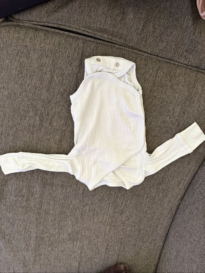 Petit lot de vêtements bébé garçon - photo numéro 4