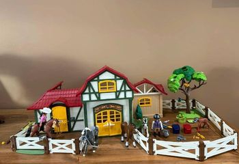 Playmobil set 6926 Riding Stables Club d'équitation
