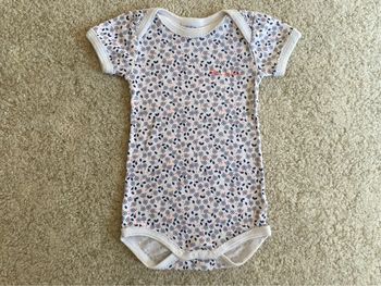 Bodie manches courtes fleuris Petit bateau 🌻