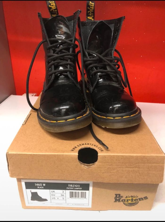 Dr. Martens noire en 36 - photo numéro 2