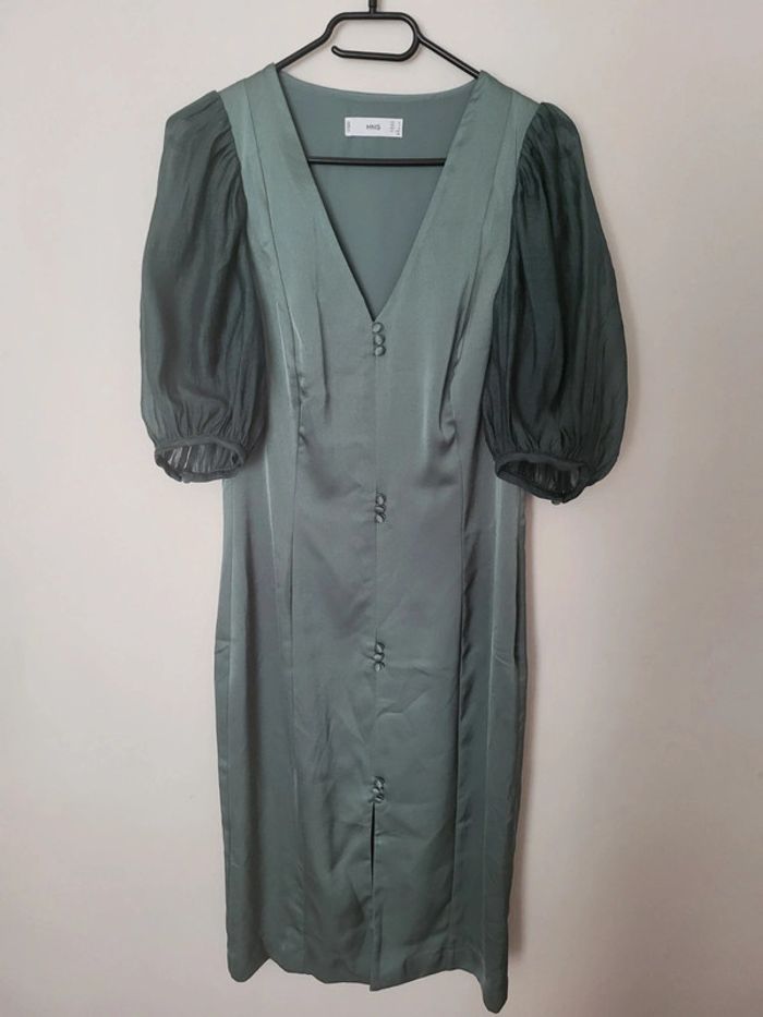 Robe longue à manche bouffante 1 - photo numéro 2