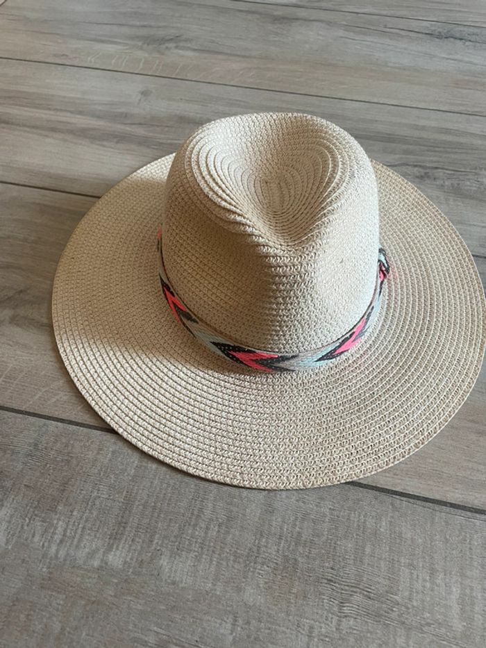 Chapeau de paille beige liseré rose gris bleu - photo numéro 3