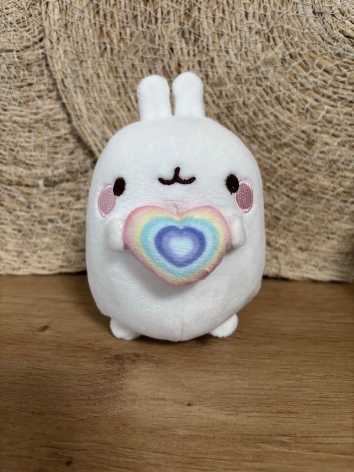 Peluche Molang blanc cœur arc en ciel 12 cm
