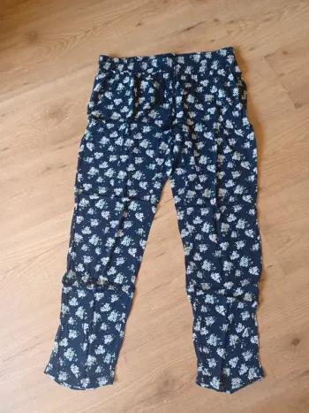 Pantalon fluide à fleurs
