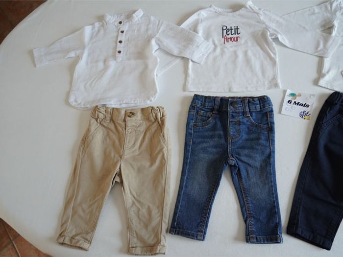 Lot n°4 Vêtements Kiabi 6 mois : 4 pantalons + 1 Jean neuf avec étiquette + 3 hauts - photo numéro 4