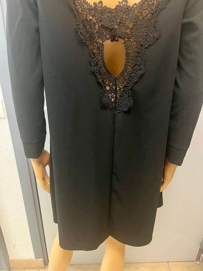 Robe noire dos nu - photo numéro 3