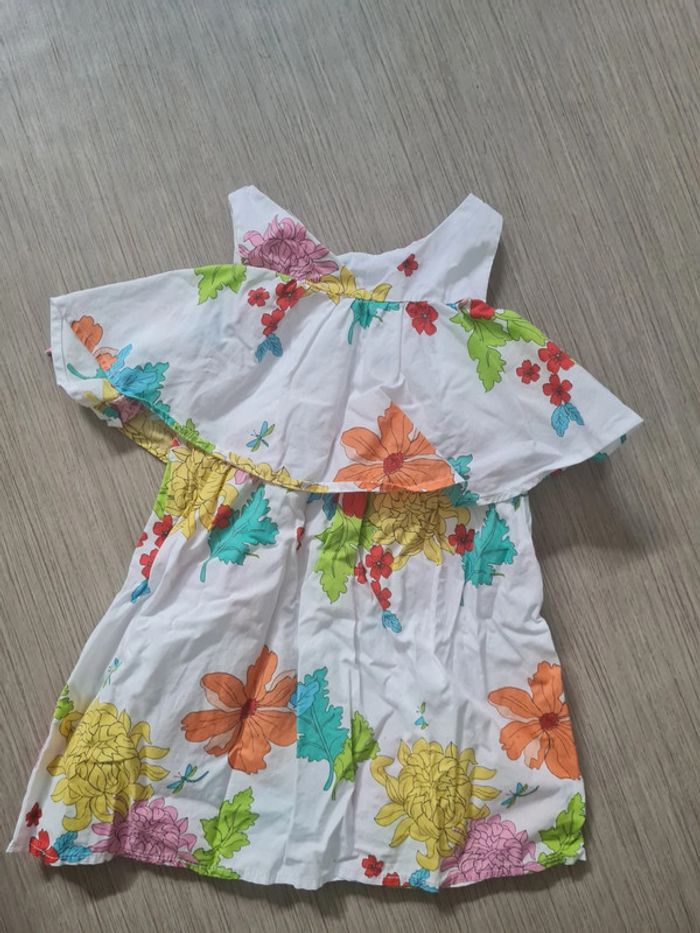 Robe 3 ans très bon etat - photo numéro 4