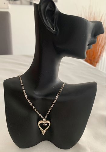 Collier vintage cœur sculpté en alliage de zinc argenté