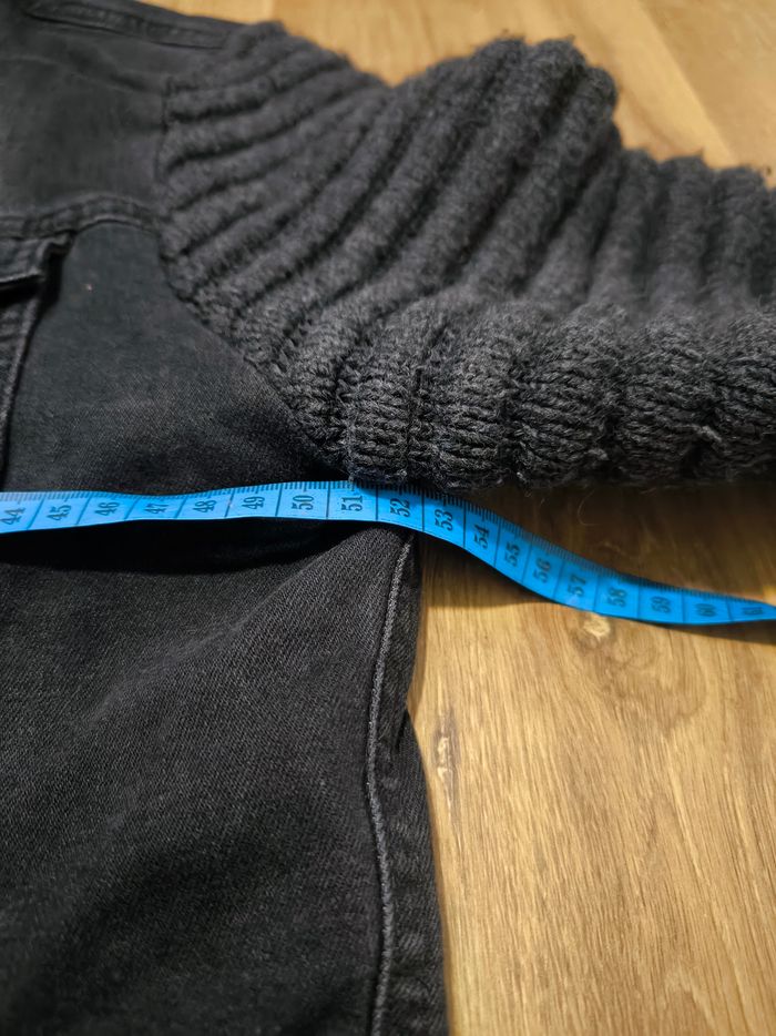 Veste jeans noir a capuche,mache petites mailles, taille L, très bon état - photo numéro 9
