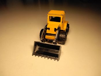 Voiture miniature Tracto Majorette échelle 1/64 ; 3 inche