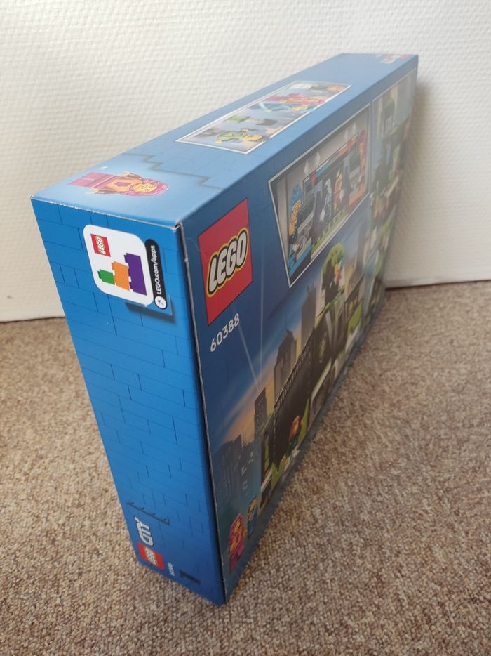 Lego City 60388 Gaming Tournament Truck - photo numéro 4