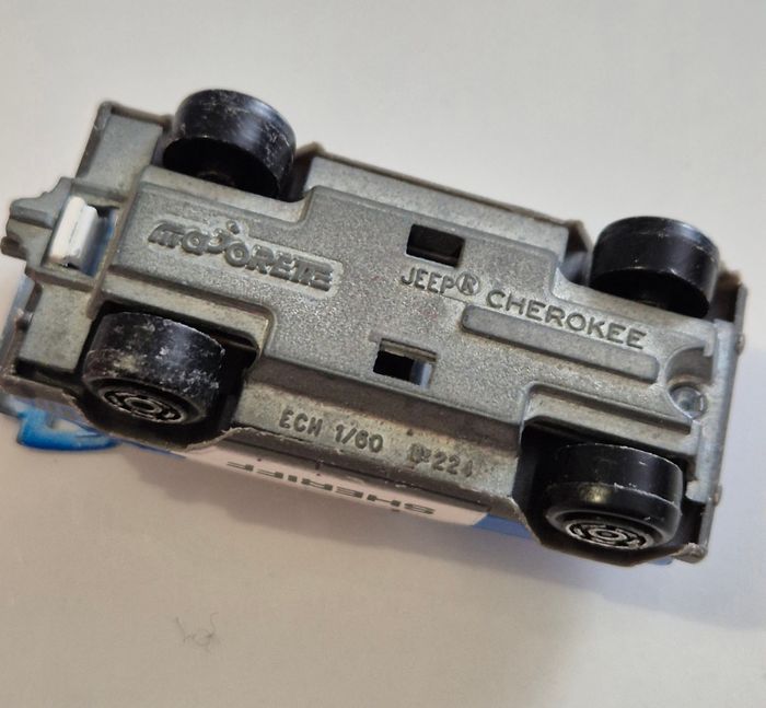 Majorette n224 jeep cherokee voiture police 1/60 - photo numéro 5