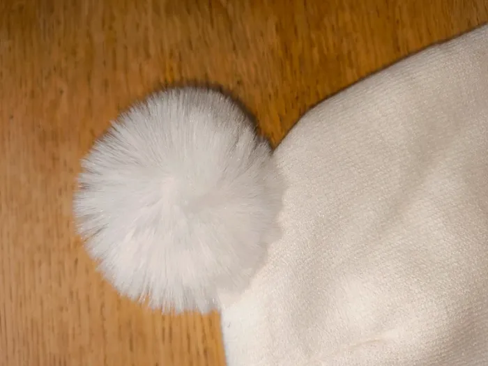 Bonnet blanc neuf sans étiquette 9 mois 12 mois - photo numéro 4