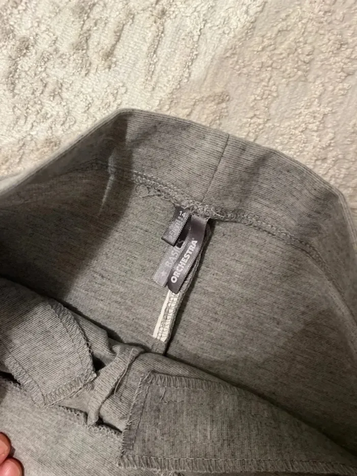 Pontalon gris - photo numéro 3