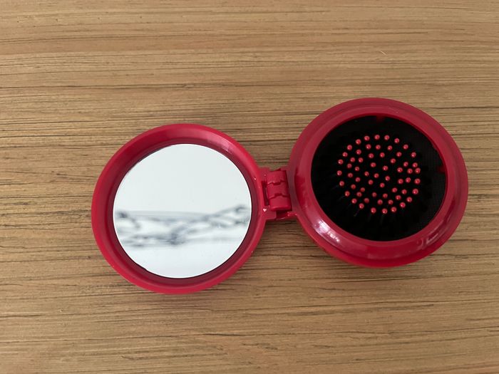 Brosse à cheveux - Neuve