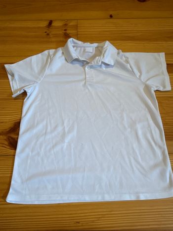 Polo blanc, sans marque taille 10 ans