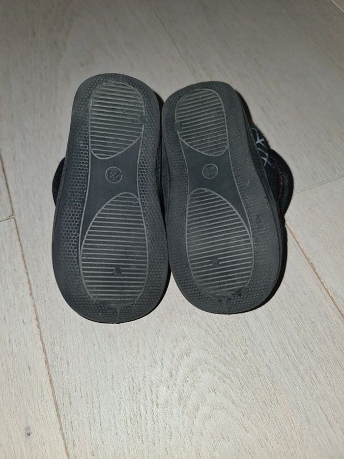 Chaussons Spidermam pointure 23 - photo numéro 10