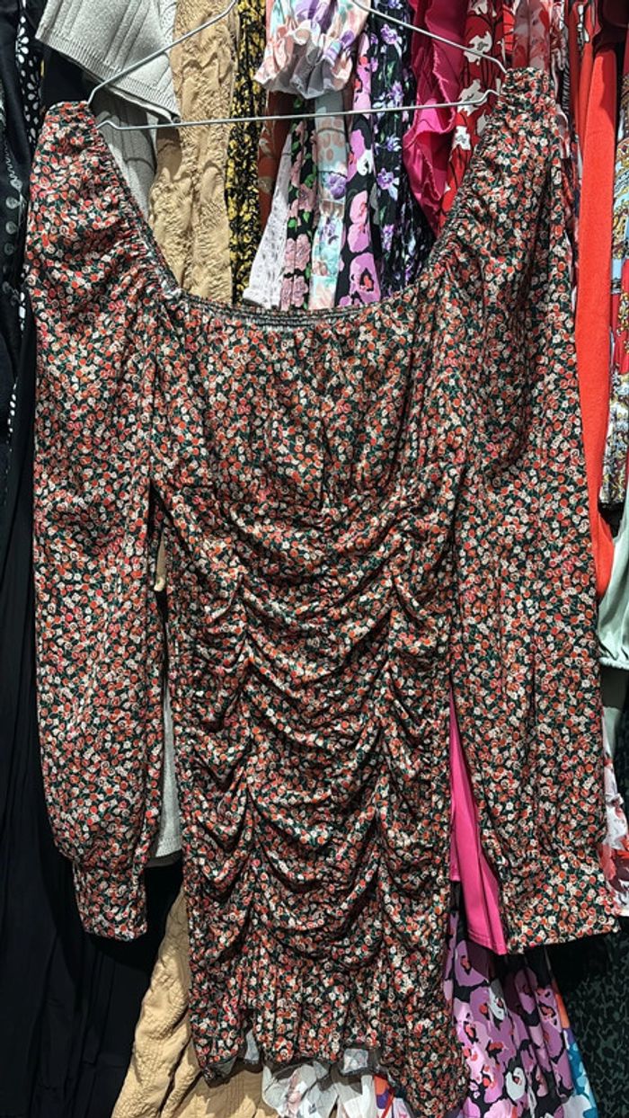 Robe moulante fleurie