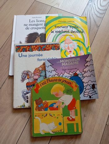 Lot de différents livres pour enfants