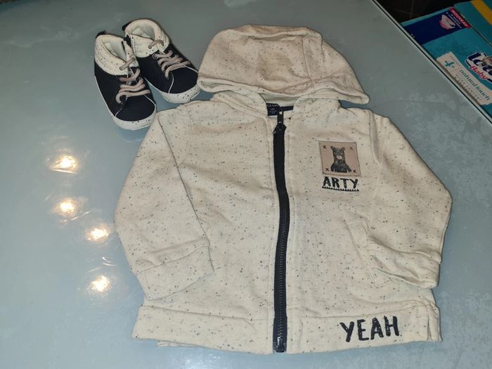 Veste sweat et chaussures assorties kiabi 6 mois