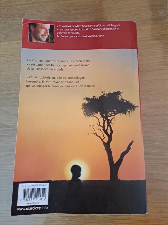 Livre "le premier jour " Marc Levy - photo numéro 3