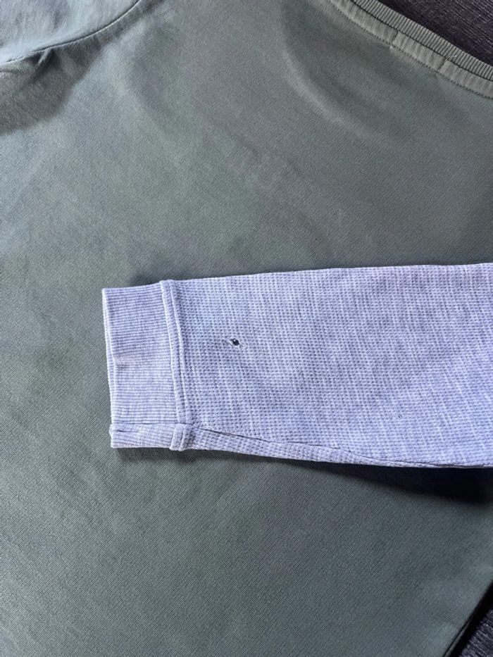 T-shirt épais, manches longues, taille huit ans, marque du pareil au même - photo numéro 5